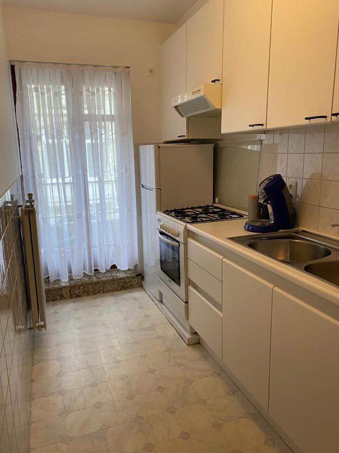 Haik's Palace Apartment *